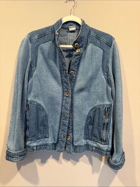 Vintage mixed material Blue Willi’s jacket -excellent preowned condition.  Small